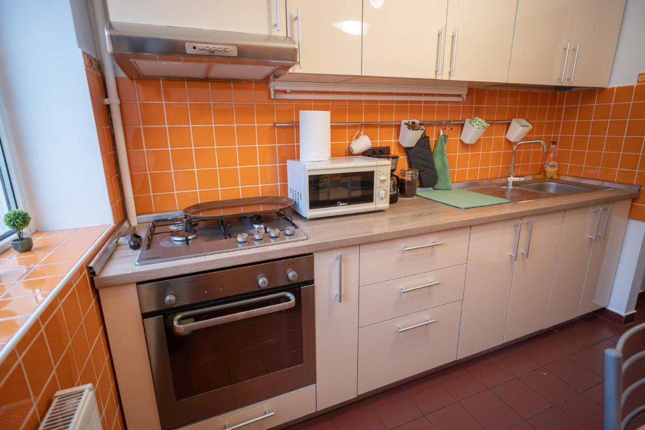 Spacious 2Br Dristor Apartment Bukarest Eksteriør billede
