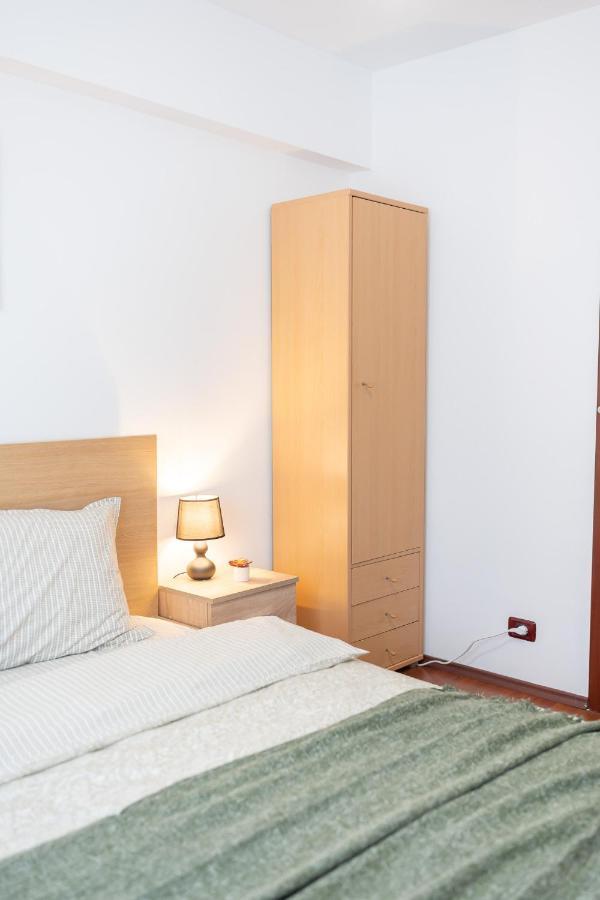 Spacious 2Br Dristor Apartment Bukarest Eksteriør billede