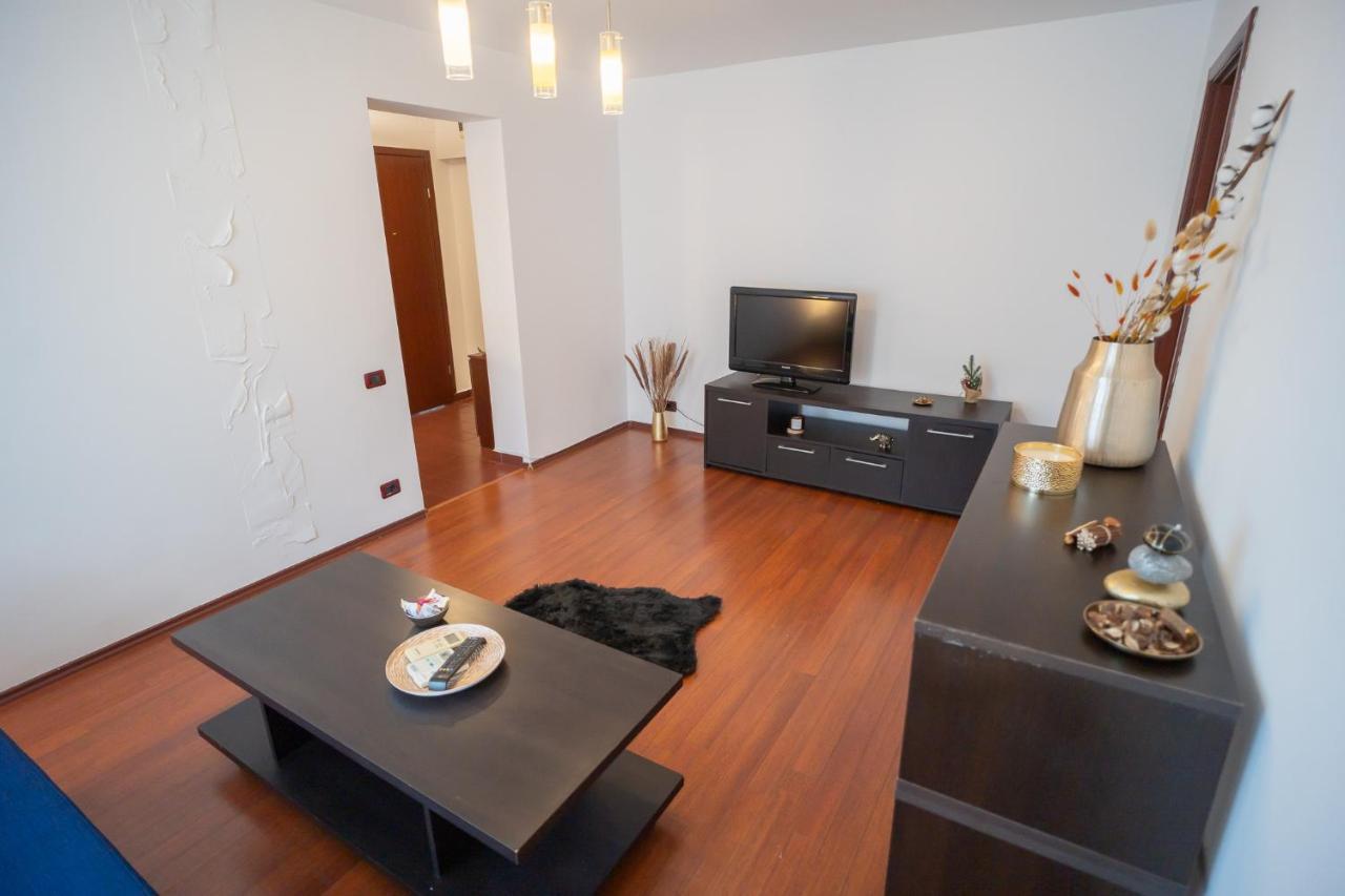 Spacious 2Br Dristor Apartment Bukarest Eksteriør billede